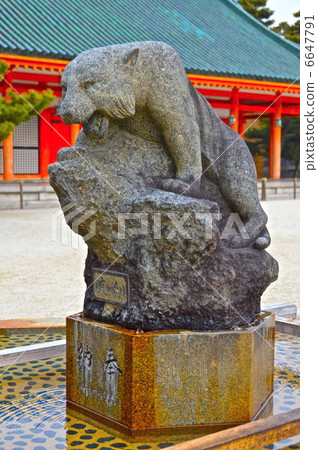 平安神宮內的“白虎”(京都府京都市左京區岡崎西天王町) 平安神宮內的“白虎”(京都府京都市左京區岡崎西天王町) 6647791