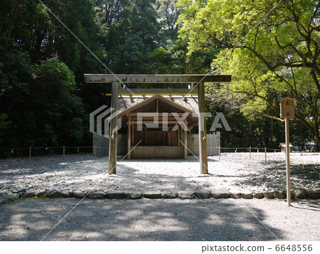 伊勢神社 6648556