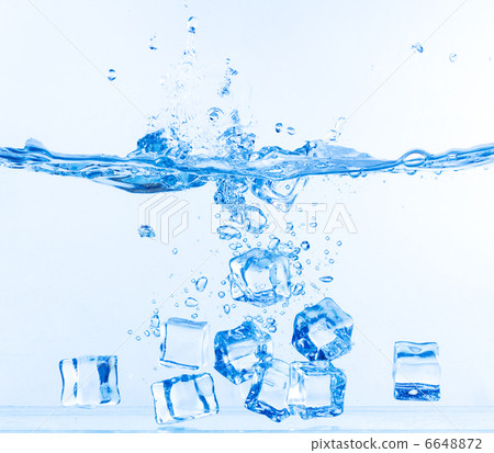 Ice Cubes Dropped into Water with Splash Ice Cubes Dropped into Water with Splash 6648872