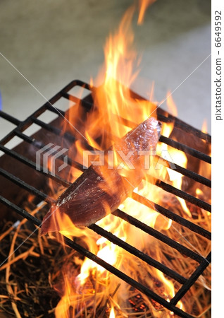 Seared bonito 6649592