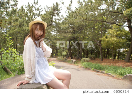 戴草帽的婦女 戴草帽的婦女 6650814