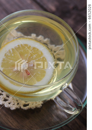 檸檬涼茶，漂浮檸檬片 6652026