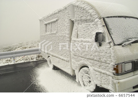 霧和冰汽車 6657544