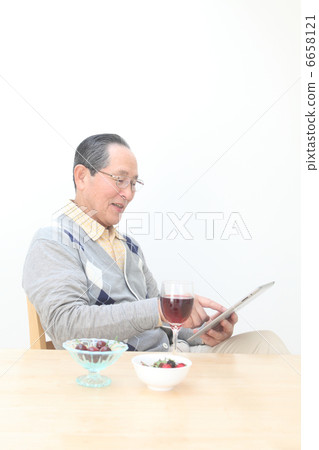 Grandpa wine image 6658121