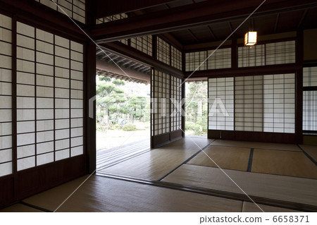 Kikuya family house / Hagi 6658371