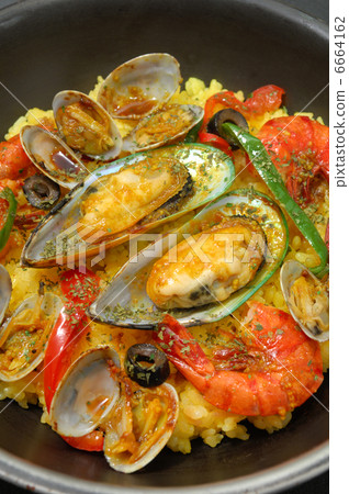 Delicious Paella 6664162
