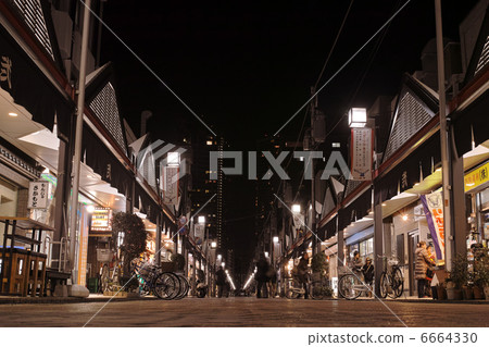 Tsukishima Monjayaki Street at night 6664330