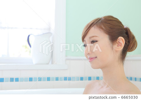 Bath image Bath image 6665030
