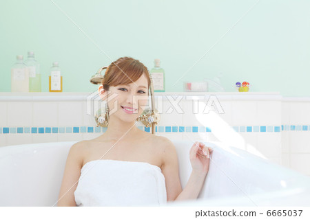 Bath image Bath image 6665037