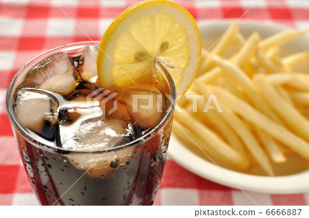Cola 6666887