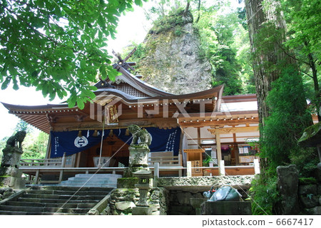 高見靖國神社 高見靖國神社 6667417