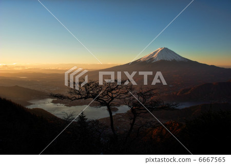 富士等待日出 6667565