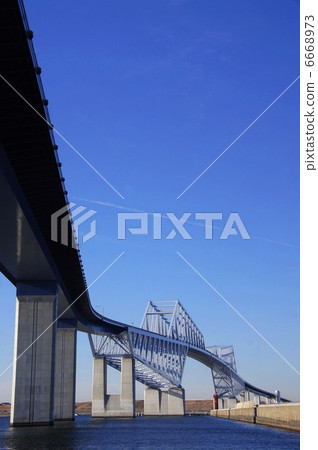 February Building · Landmark 92 Tokyo Gate Bridge 6668973