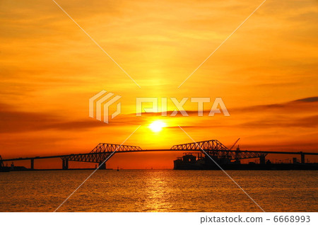 二月天空·晨光20朝日·東京門橋 6668993