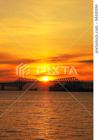 二月天空·晨光19朝日·東京門橋 6668994