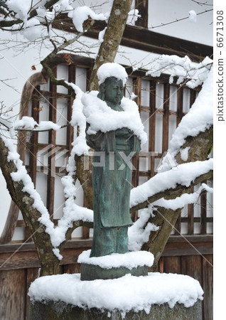 傳統老師的冬天圖像 6671308