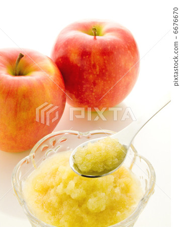 Grated and apple apple Grated and apple apple 6676670
