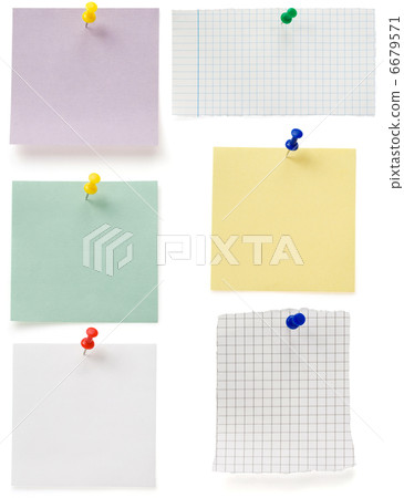 note paper and tack on white 6679571
