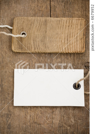 price tag over wooden board price tag over wooden board 6679952