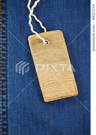 price tag and jeans 6681524