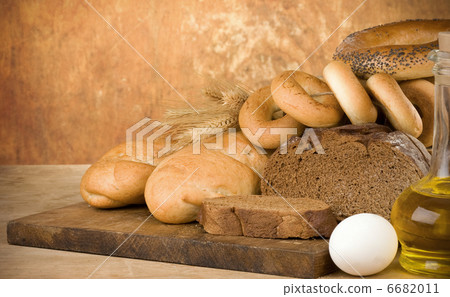 bakery products and wheat grain bakery products and wheat grain 6682011