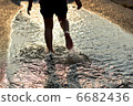 Waterfront and children's feet Waterfront and children's feet 6682436