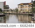 沿著馬六甲河 6682484