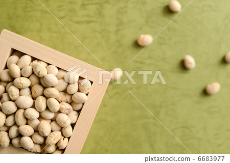 Raw Bean (Setsubun) Raw Bean (Setsubun) 6683977