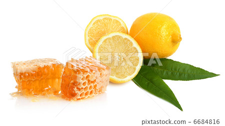 Lemon and honey 6684816