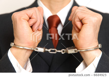 犯罪嫌疑人被捕 6684923
