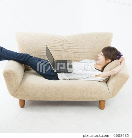 Fun laptop and young lady Fun laptop and young lady 6688485