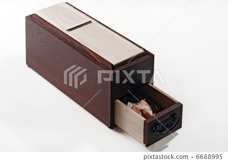 Bonito cutting machine 6688995