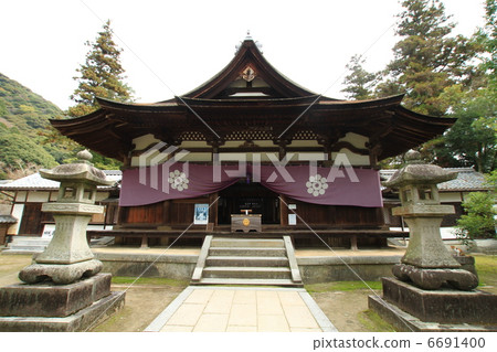 Important cultural property Yoshika Shrine 6691400