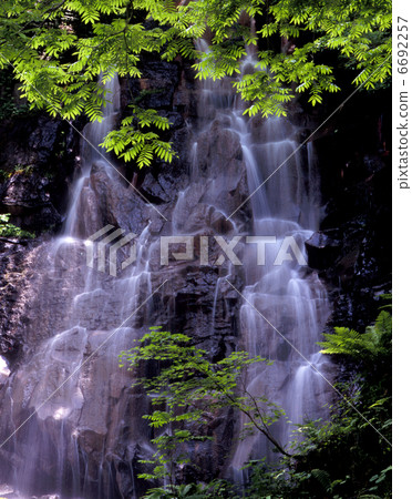 Phantom waterfall 6692257