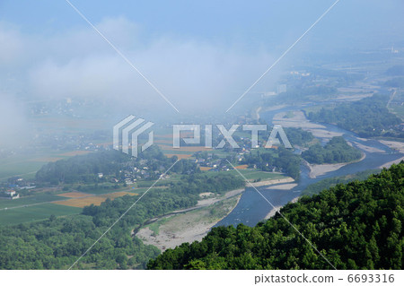 Azumino and clouds in early summer Azumino and clouds in early summer 6693316