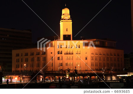 Night view of Yokohama Customs 6693685