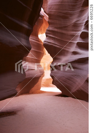 Antelope Canyon Antelope Canyon 6695226