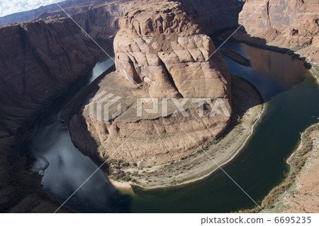 Horseshoe vent Horseshoe vent 6695235