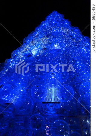 Light Up Tree 6695489