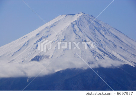 Mount Fuji  6697957
