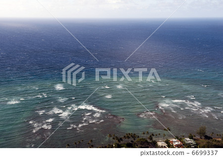 Pacific Ocean 5 desired from the top of the diamond head in Hawaii 6699337