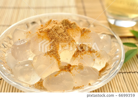 Cold Japanese sweets 6699359