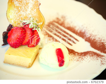 Assorted dessert 6702379