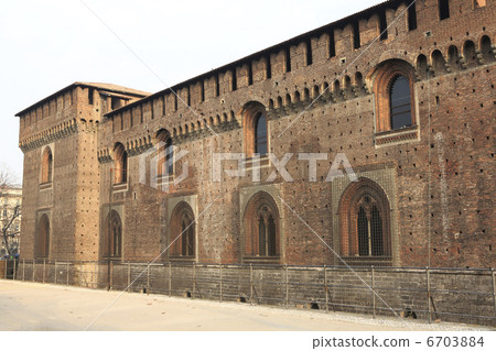 Sforzesco城堡外牆 6703884