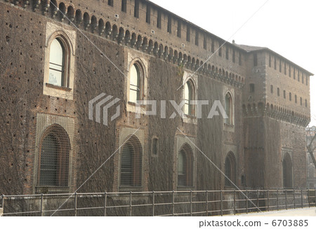 Sforzesco城堡外牆 6703885