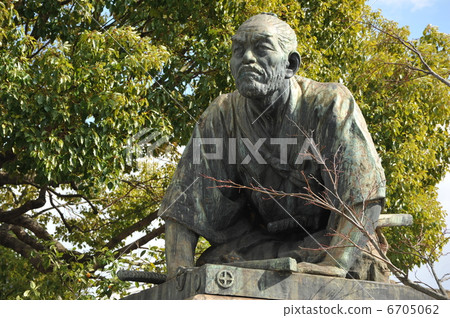 京都高山Hikurokuro皇宮戰爭的雕像 6705062
