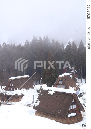 Winter in Gokayama Suganuma area 6705662