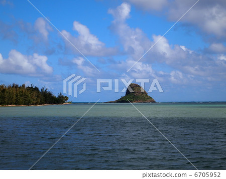 China man's hat from catamarans 6705952