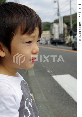兒童和道路 兒童和道路 6710341