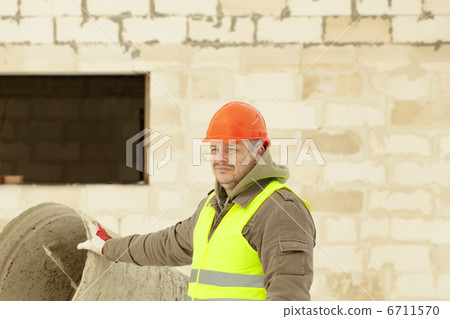 建築與新建築附近混凝土攪拌機 6711570